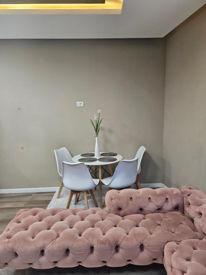Laci Lak Premium Apartment Орадя Экстерьер фото