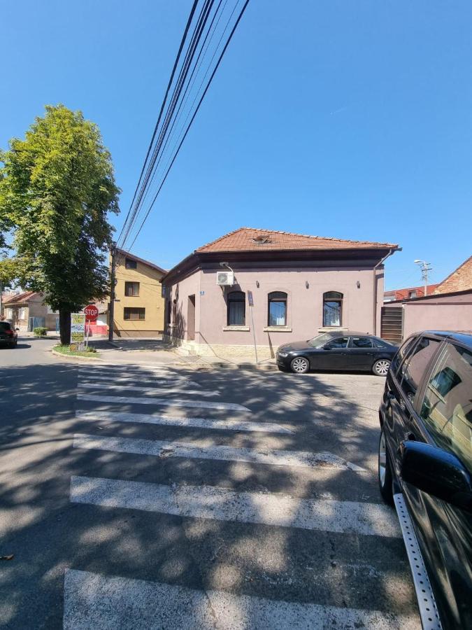 Laci Lak Premium Apartment Орадя Экстерьер фото